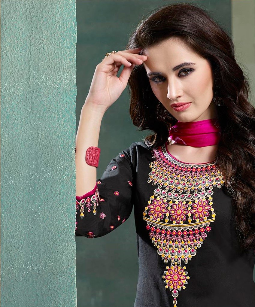 Embroidered Black Magenta Cotton Salwar Suit with Jaipuri Dupatta - Image 3